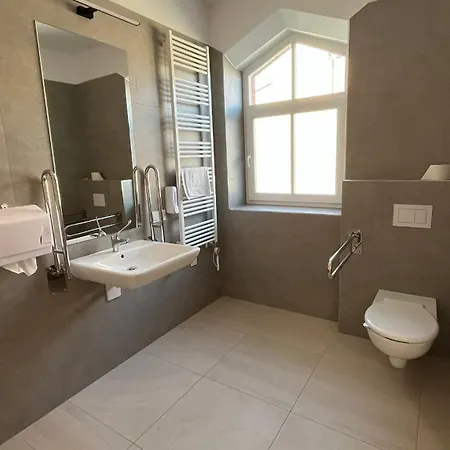 Homestay Kolbe House Harmeze